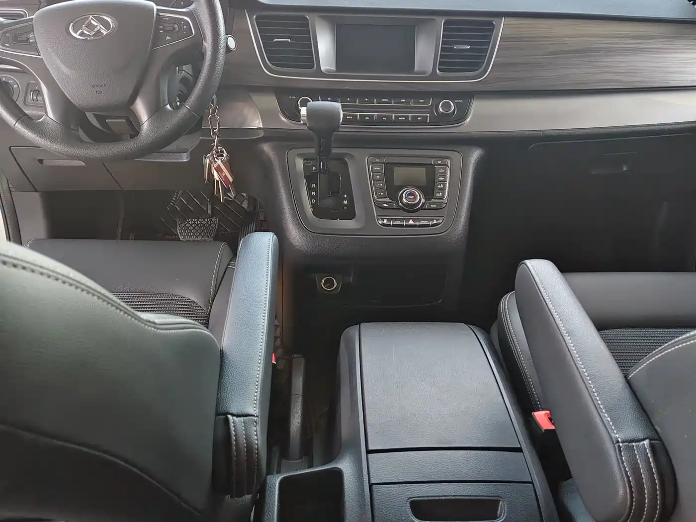 SAIC Maxus Maxus G10 2018 PLUS 2.0T Automatic Executive Edition фото 10