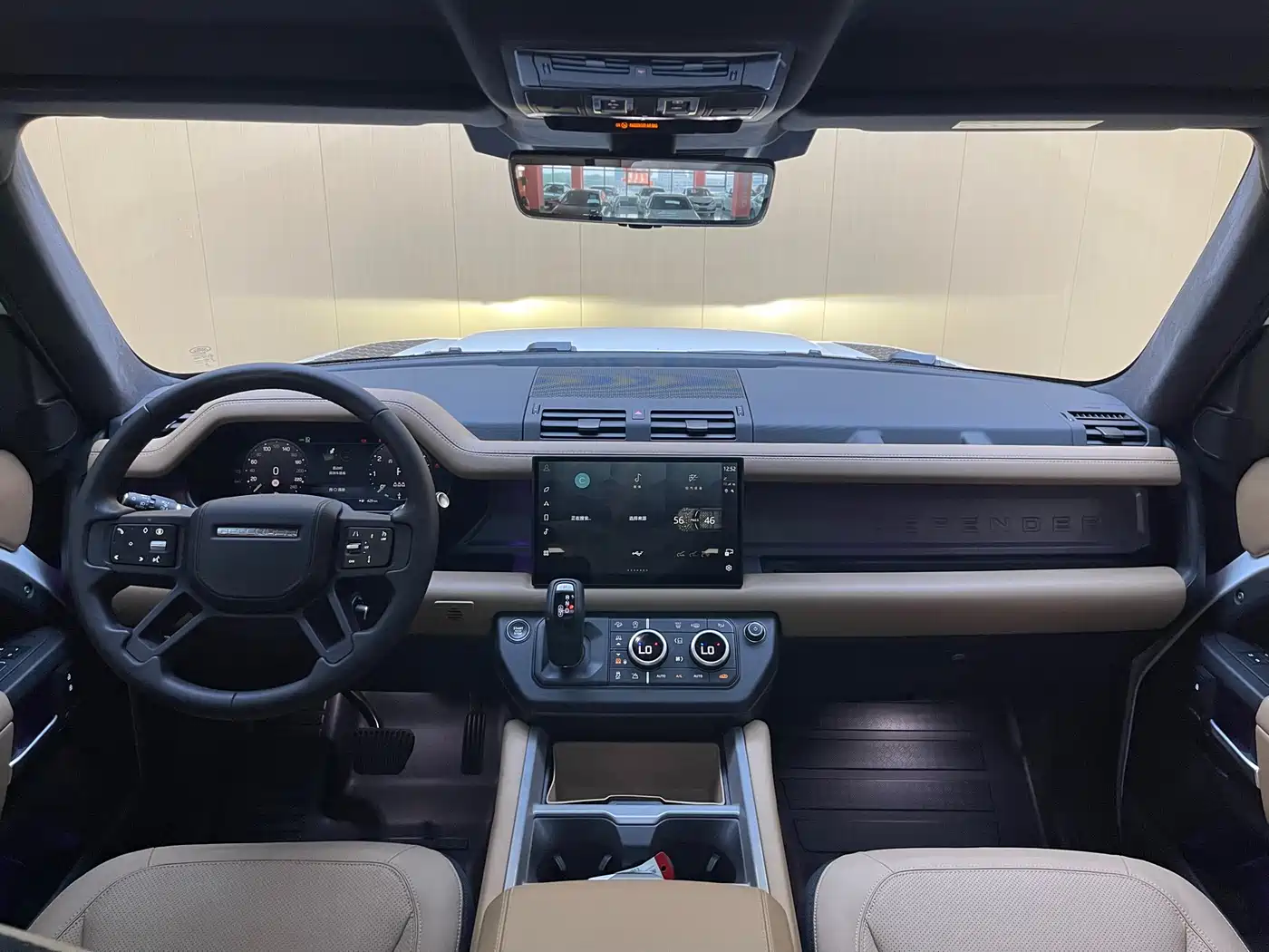 Land Rover Defender 2025 110 3.0T P400 -Dynamic HSE фото 5
