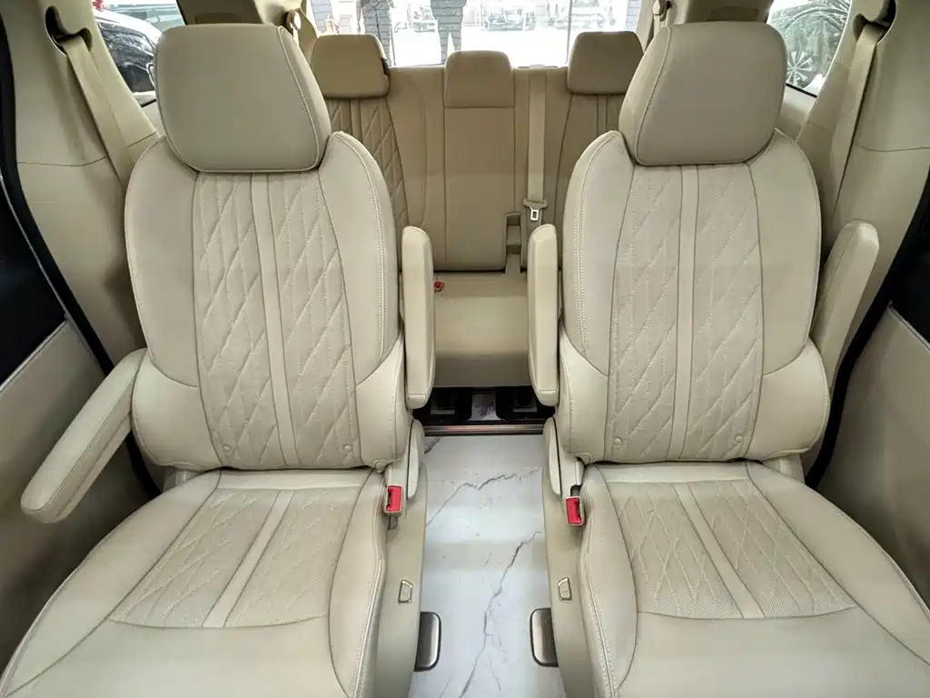 Buick GL8 2023 Land Business Class Premium фото 7
