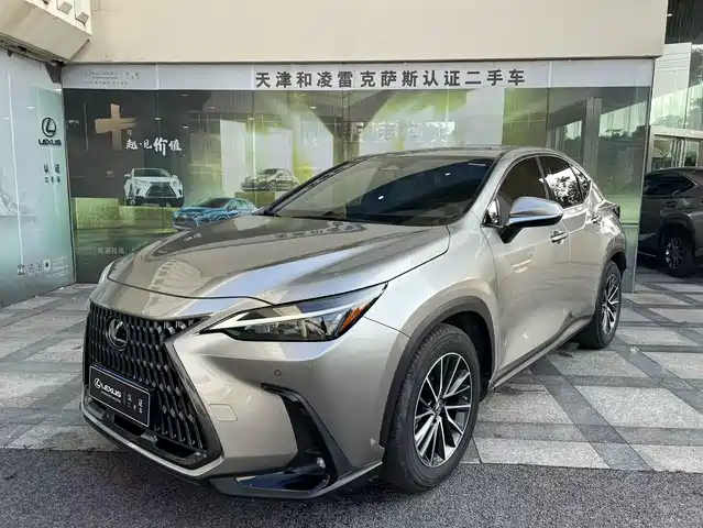 Lexus NX 2023