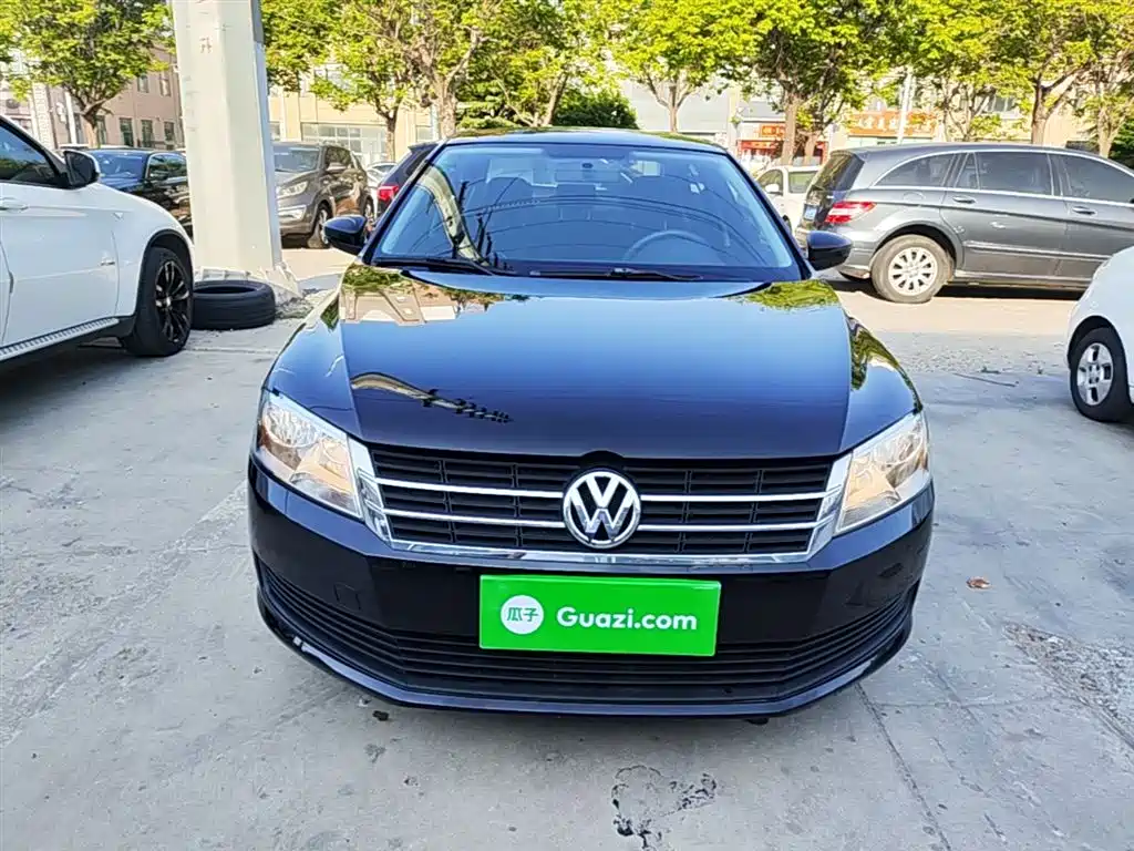 Volkswagen Lavida 2013 Facelift Classic 1.6L Automatic Trend фото 3