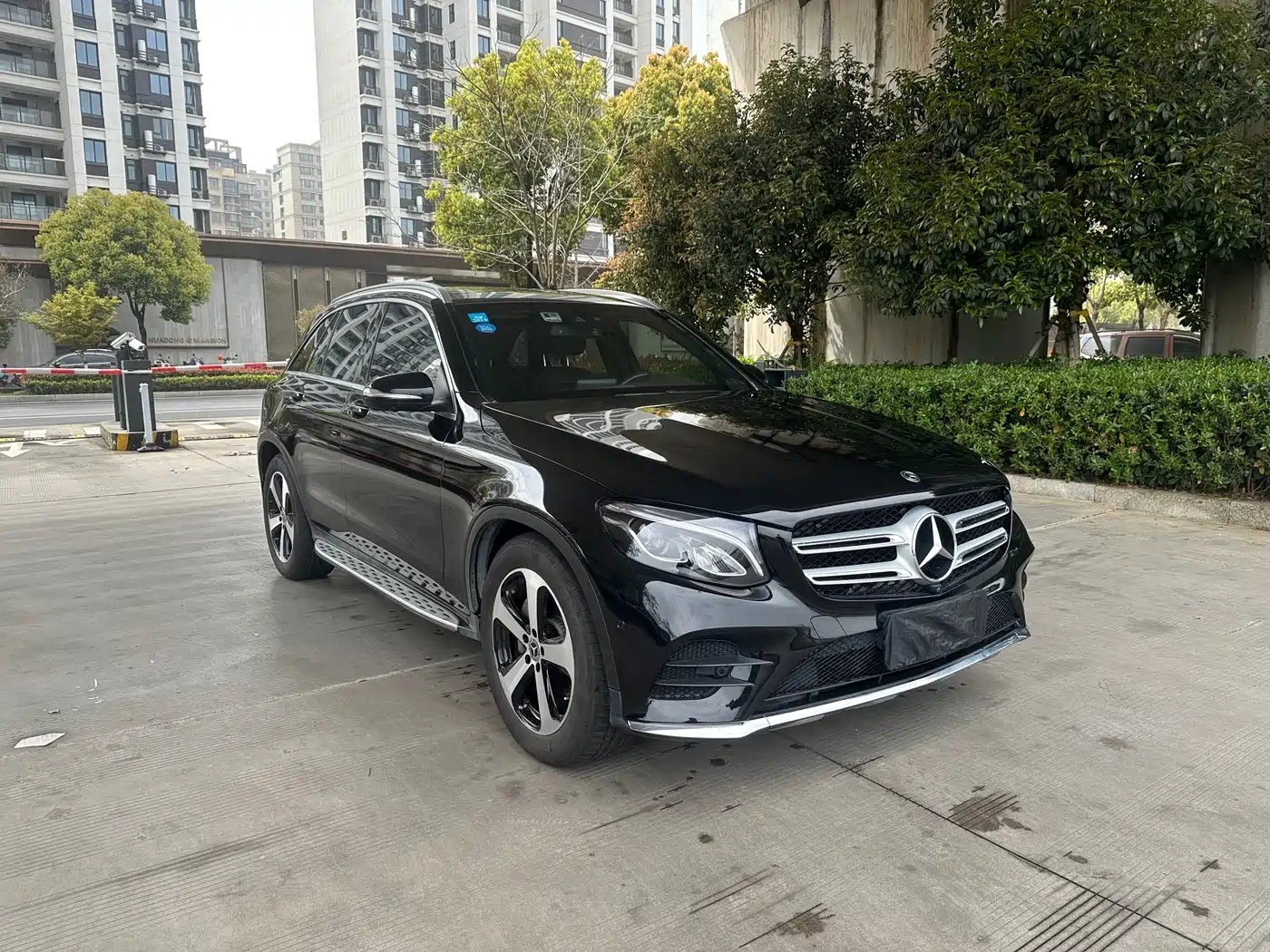 Mercedes-Benz GLC 2018 GLC 260 4MATIC Luxury фото 2