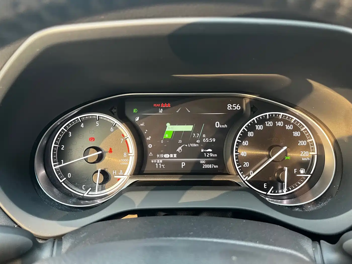 Toyota Venza 2023 2.0L CVT FWD Luxury фото 16
