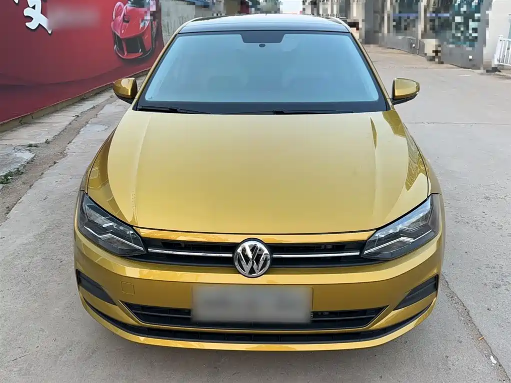 Volkswagen Polo 2019 Plus 1.5L Automatic Colorful Tech Edition фото 3