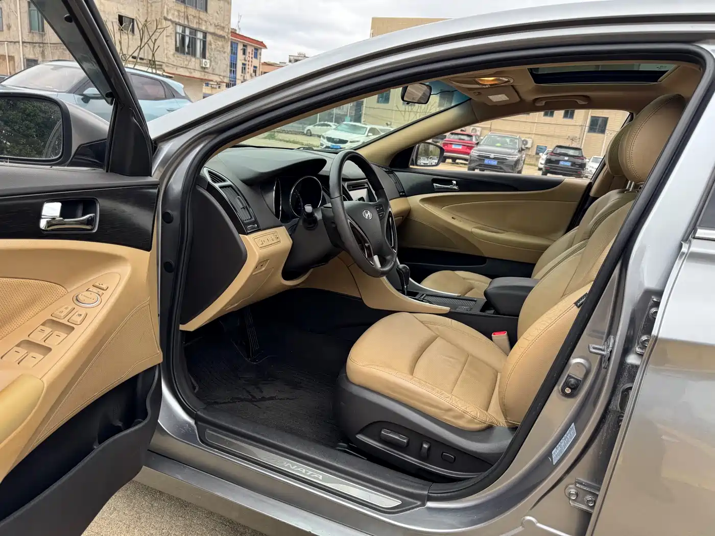 Hyundai Sonata 2013 2.0L Automatic Top Edition фото 7