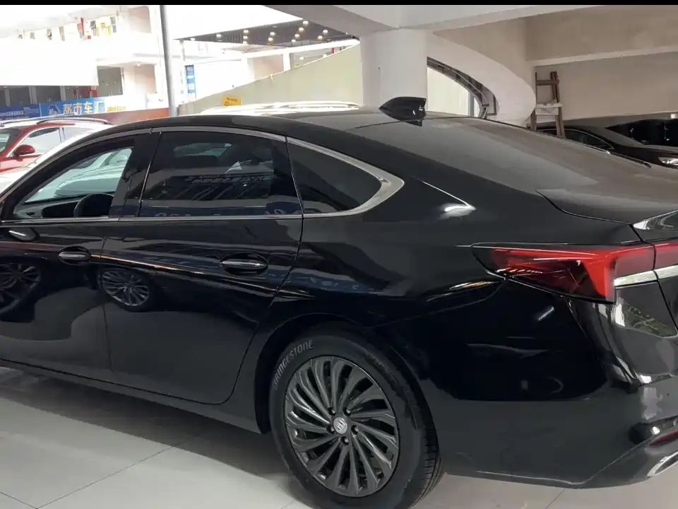 Buick LaCrosse 2025 Model 28T Platinum Edition фото 6