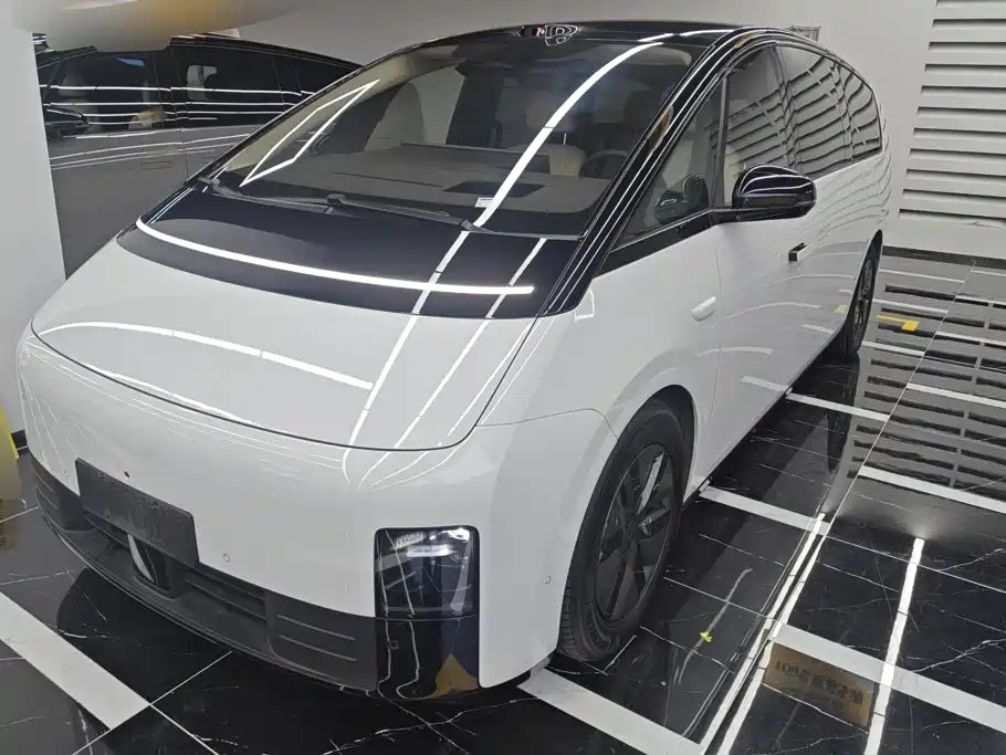 Li Auto MEGA 2025 2025 Ultra Smart Renewal Edition