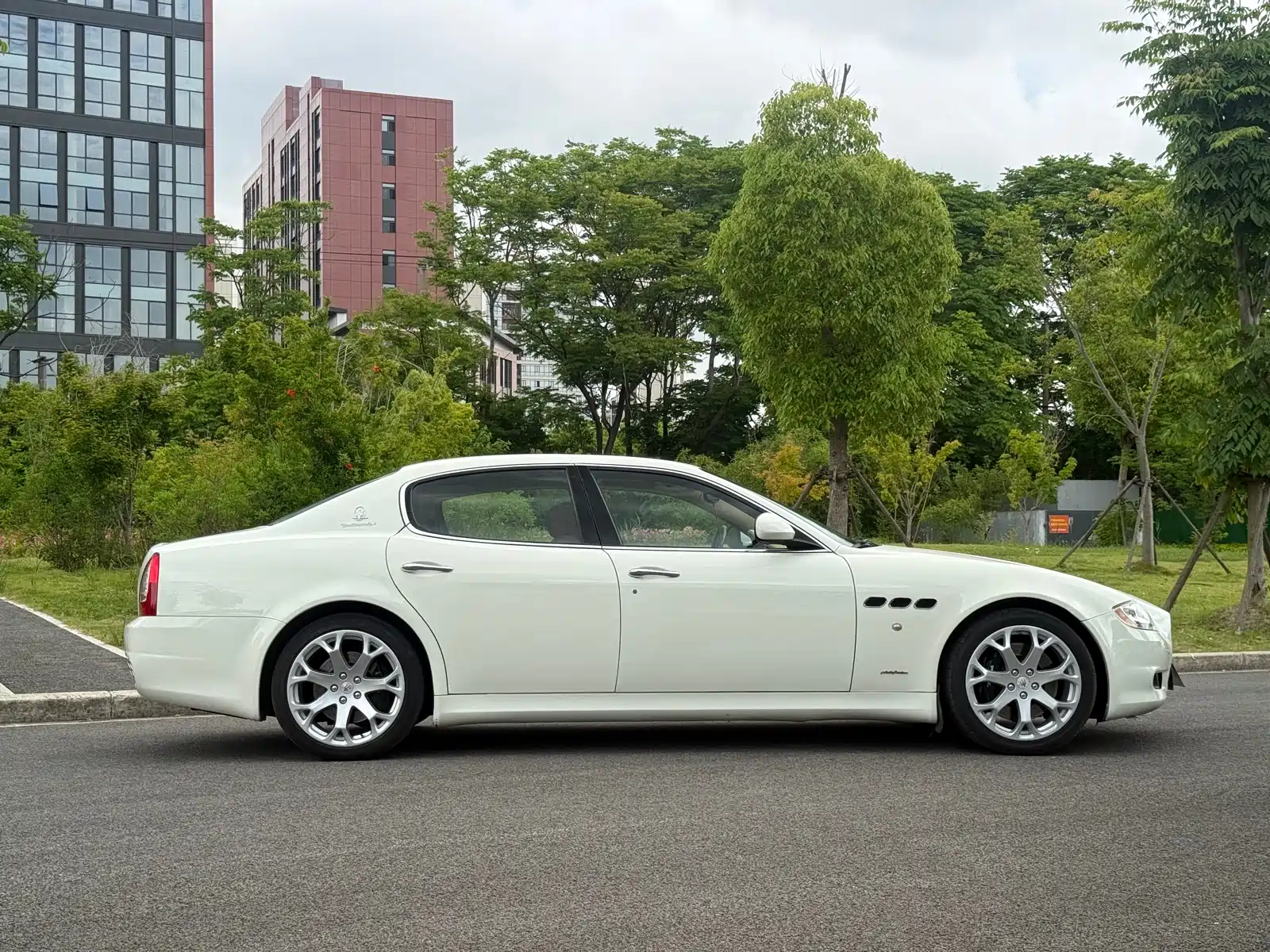 Photo 4 - Maserati Quattroporte