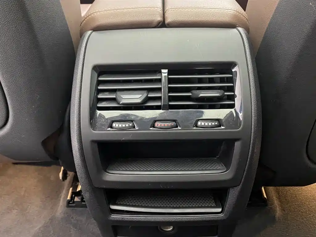 BMW X5 (Import) 2019 xDrive40i M Sport Package фото 21