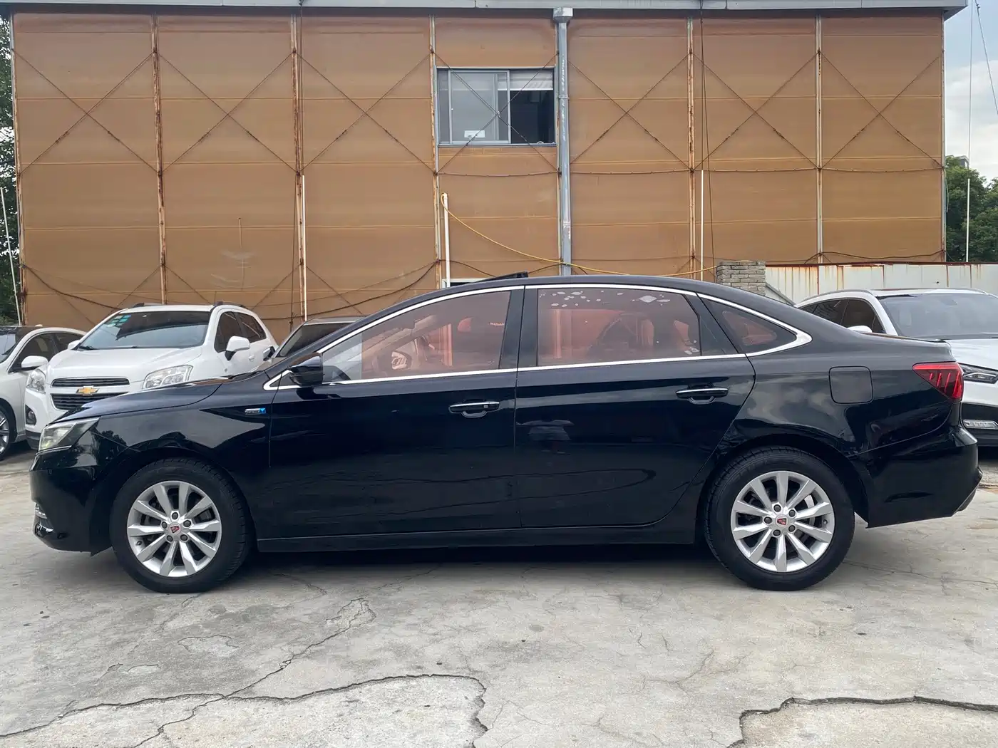Photo 12 - Roewe i6