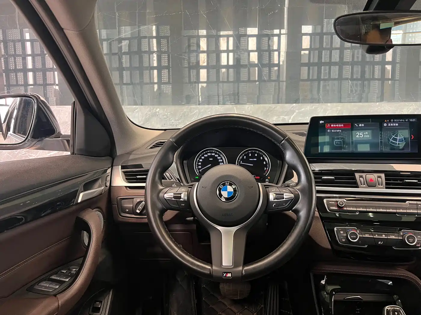 BMW X2 2021 Facelift sDrive25i M Off-Road Package фото 12