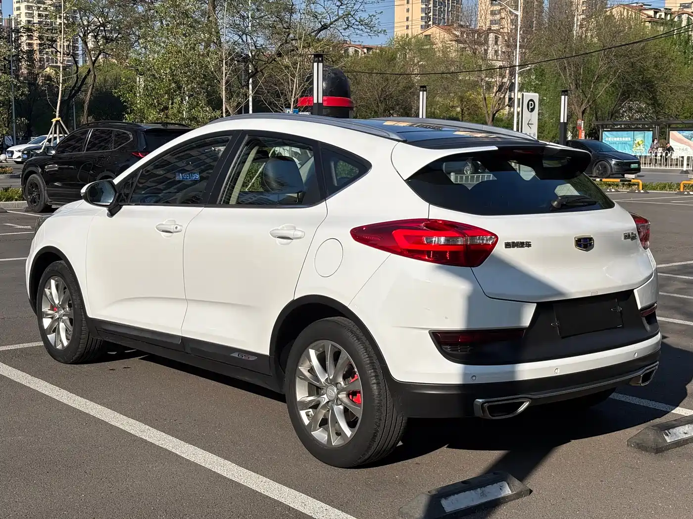 Photo 4 - Geely Emgrand GS