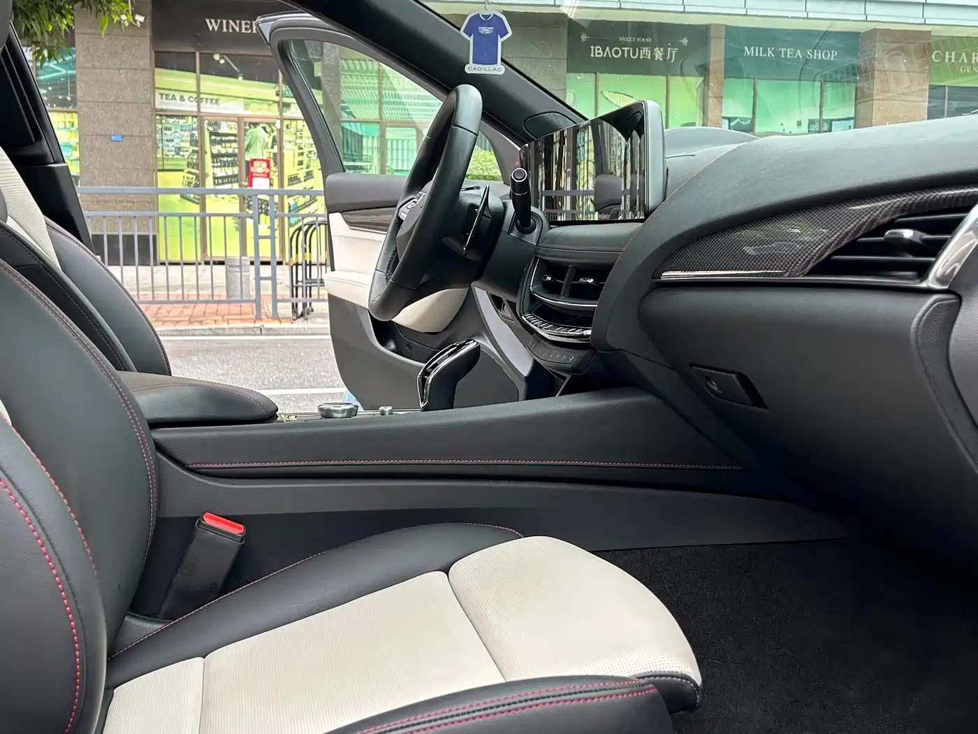 Cadillac CT5 2025 Model 28T Track Performance Edition + Peak Track Package фото 11