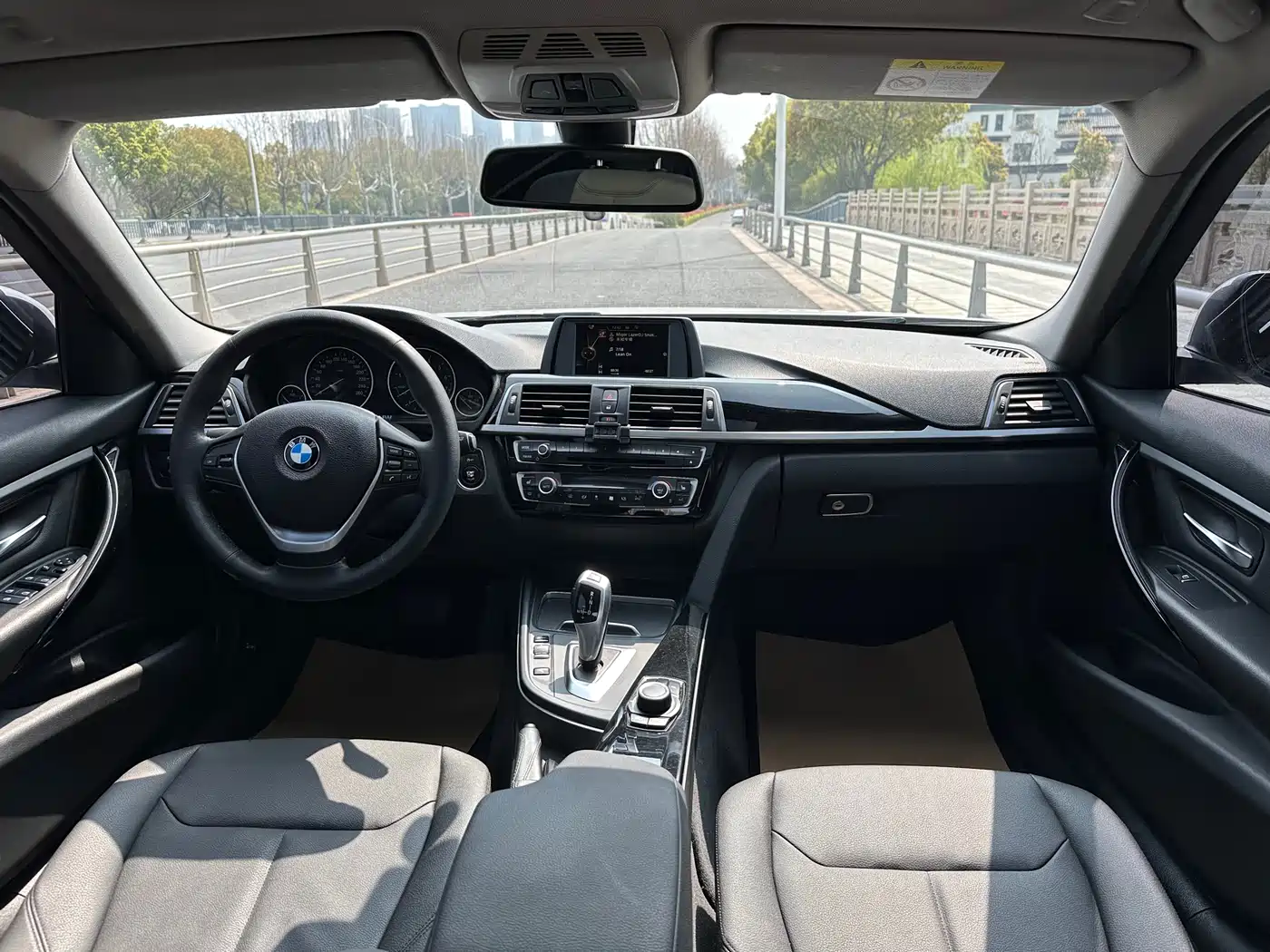 BMW 3 Series 2017 320Li Fashion фото 9