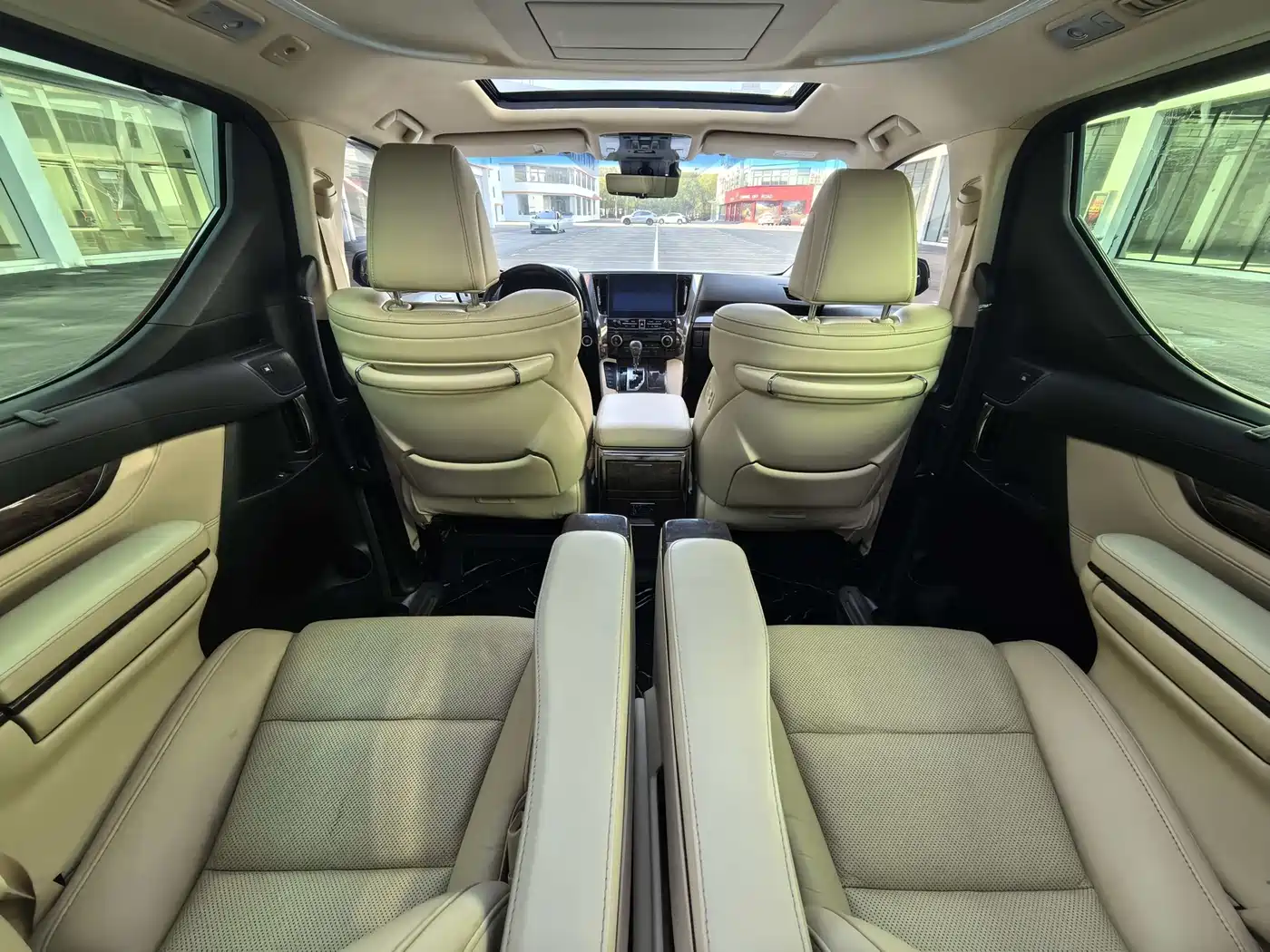 Toyota Alphard 2018 3.5L Premium фото 16