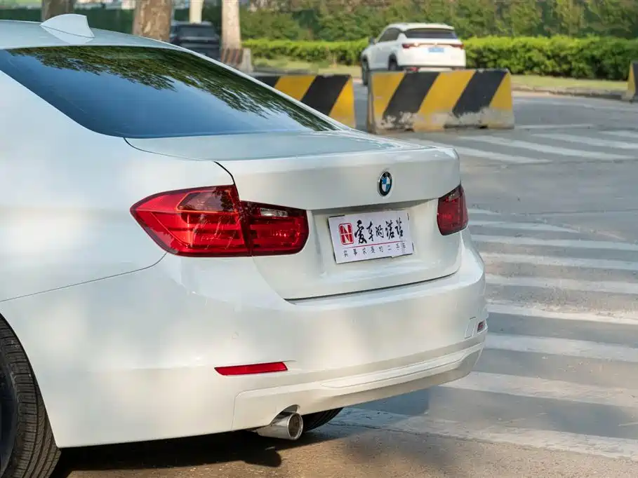 BMW 3 Series 2014 320i Fashion фото 16