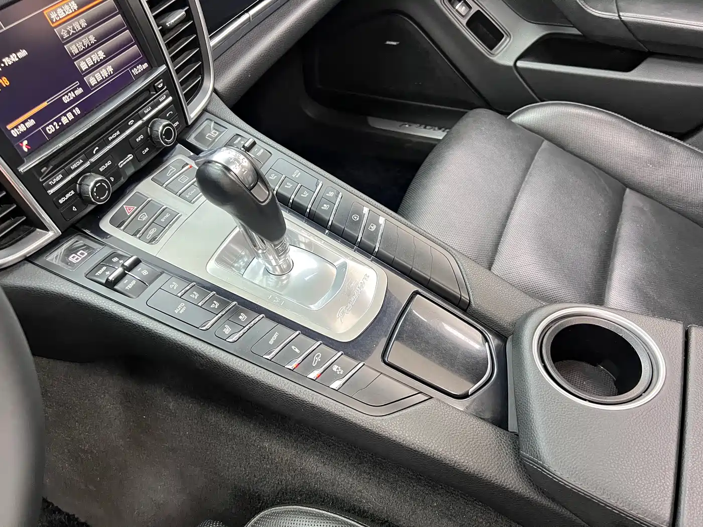 Porsche Panamera 2014 Panamera 4 Executive 3.0T фото 33