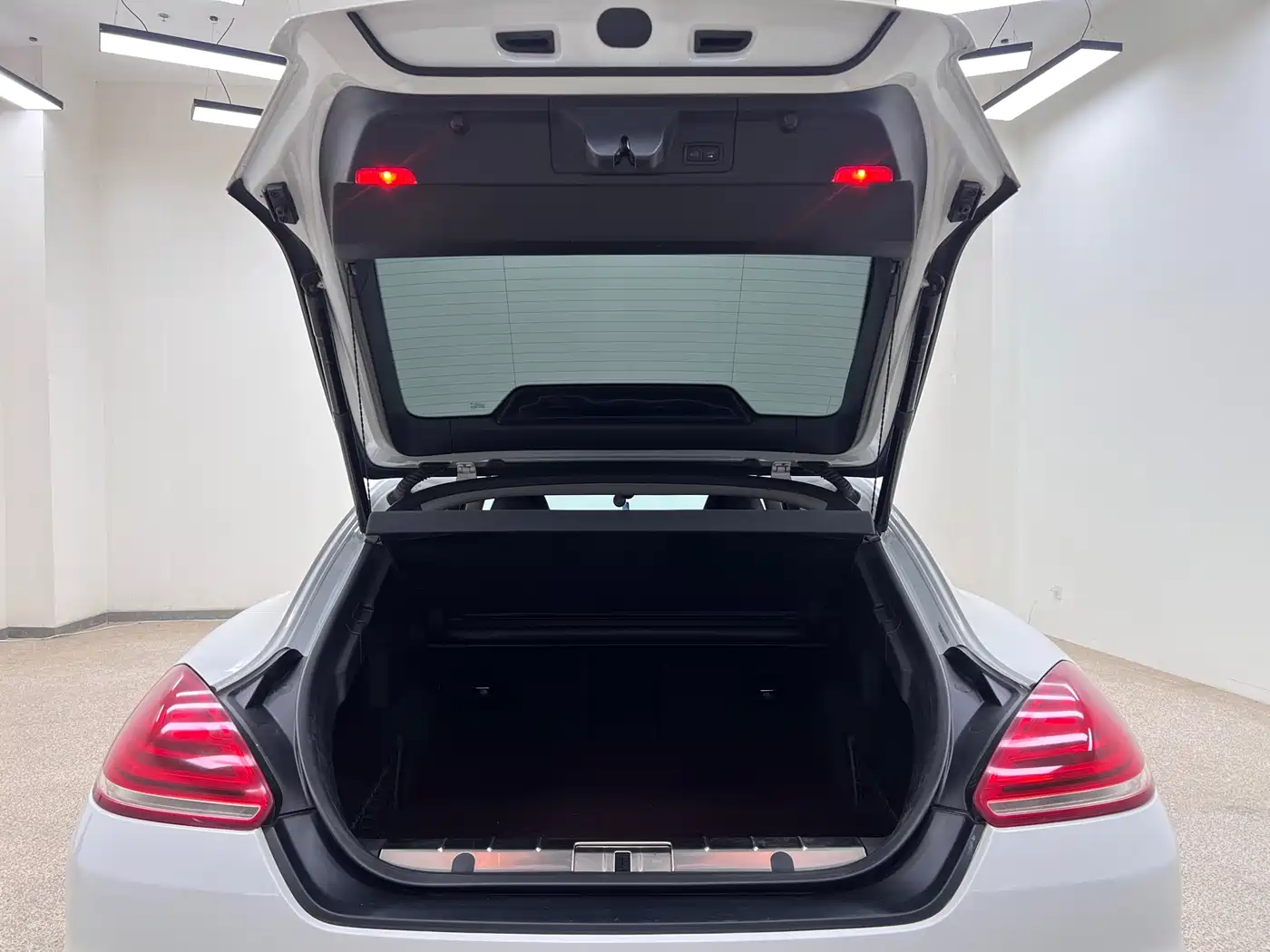 Porsche Panamera 2014 Panamera 4 Executive 3.0T фото 38