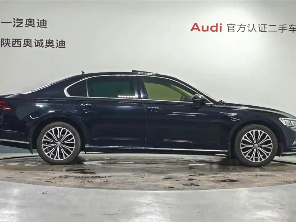 Volkswagen Phideon 2018 380TSI 2WD Business Edition фото 3