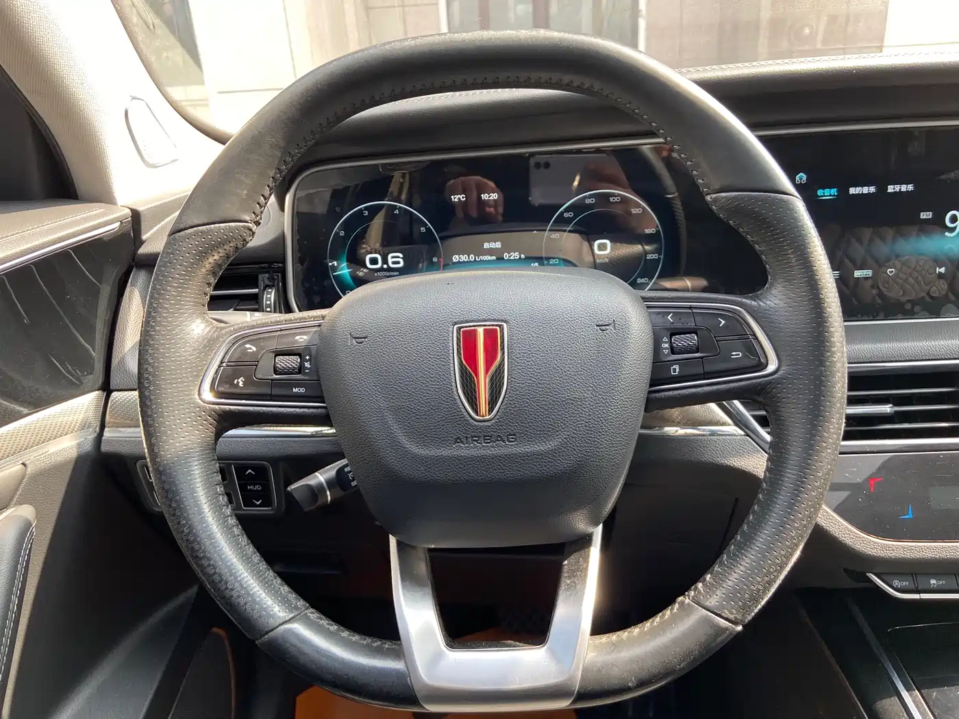 Hongqi HS5 2019 2.0T Smart Connect Enjoy Edition фото 12