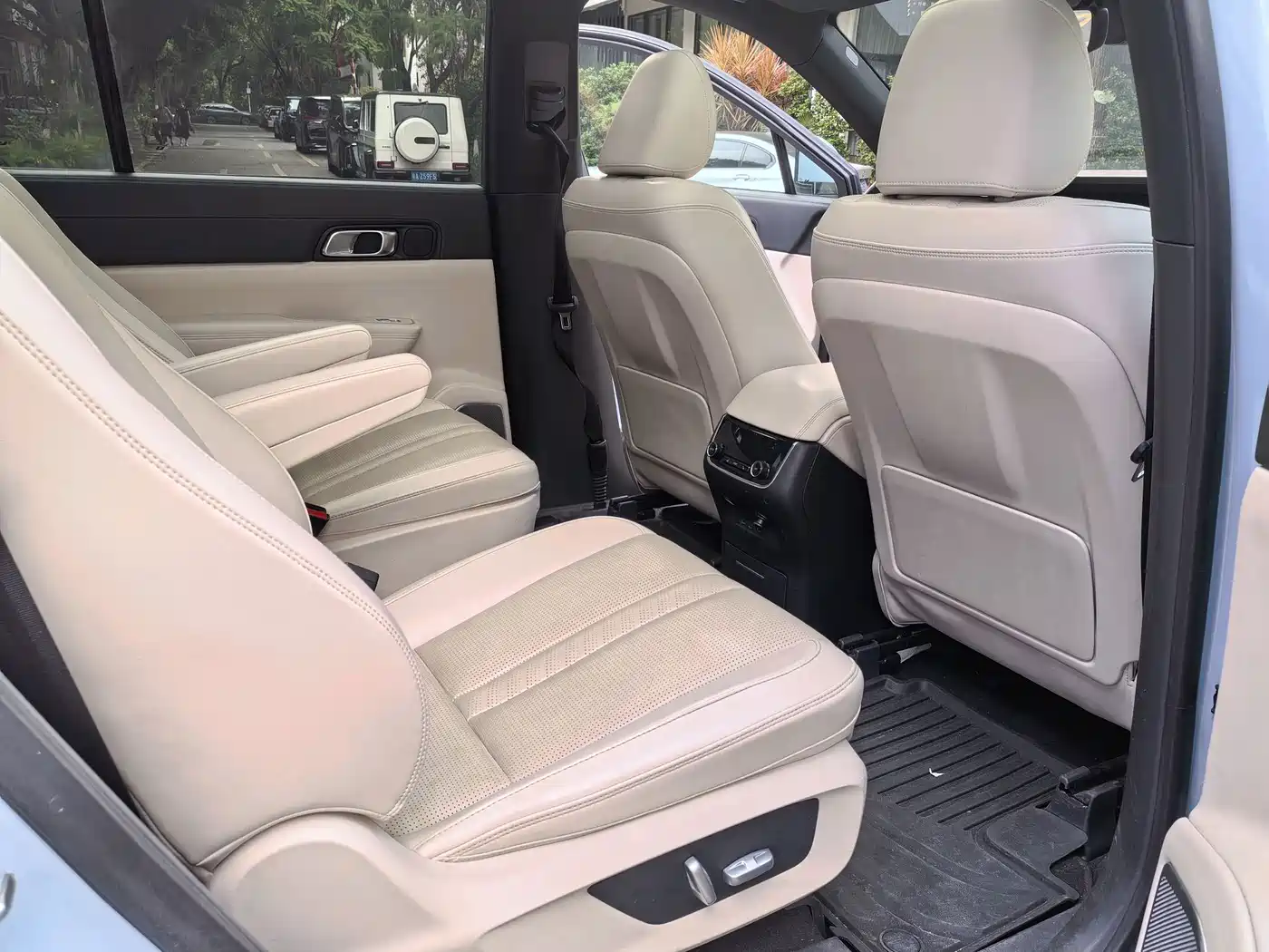 Фото 23 - Li Auto Li ONE