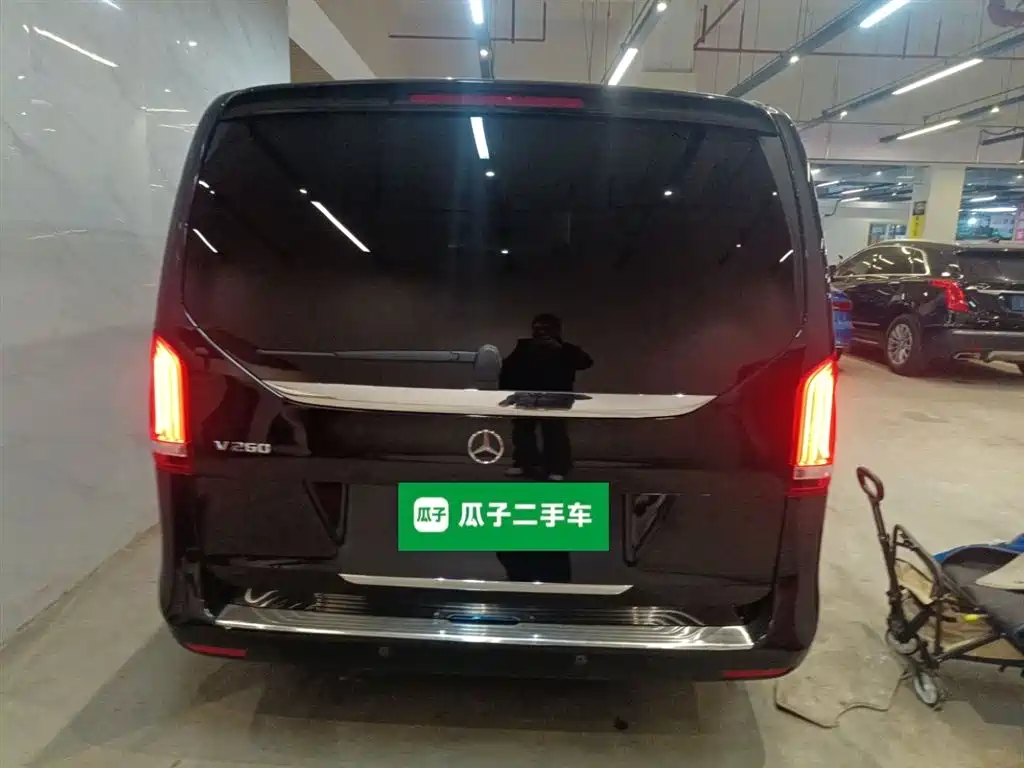 MERCEDES-BENZ V-CLASS