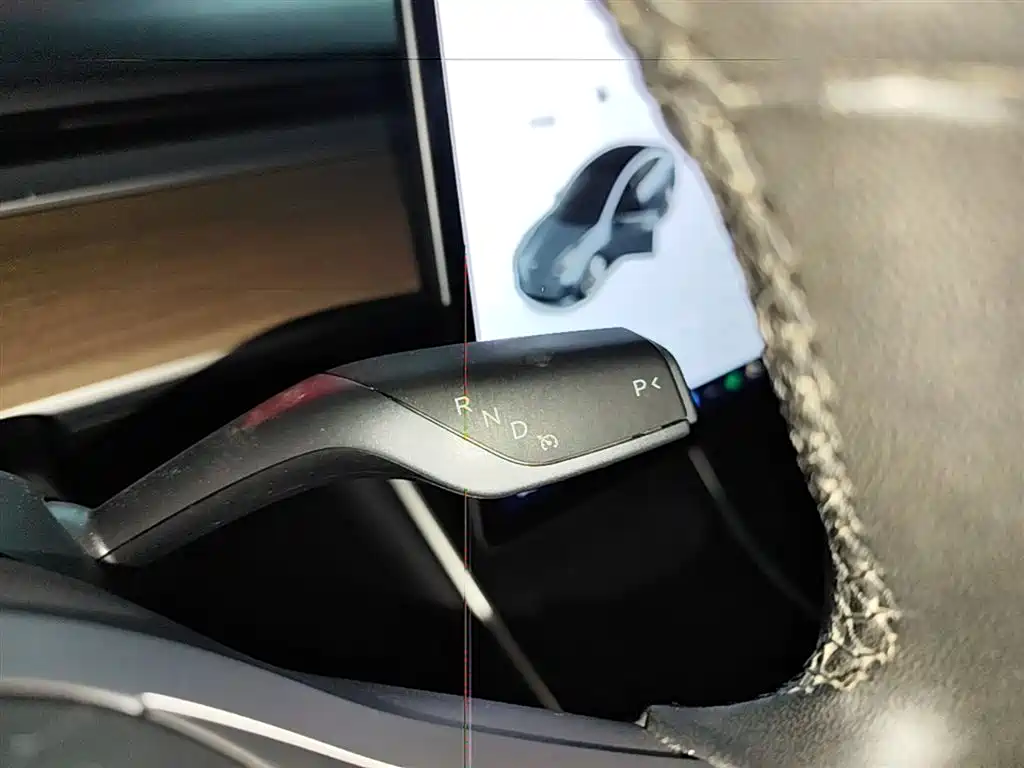 Фото 14 - Tesla Model 3