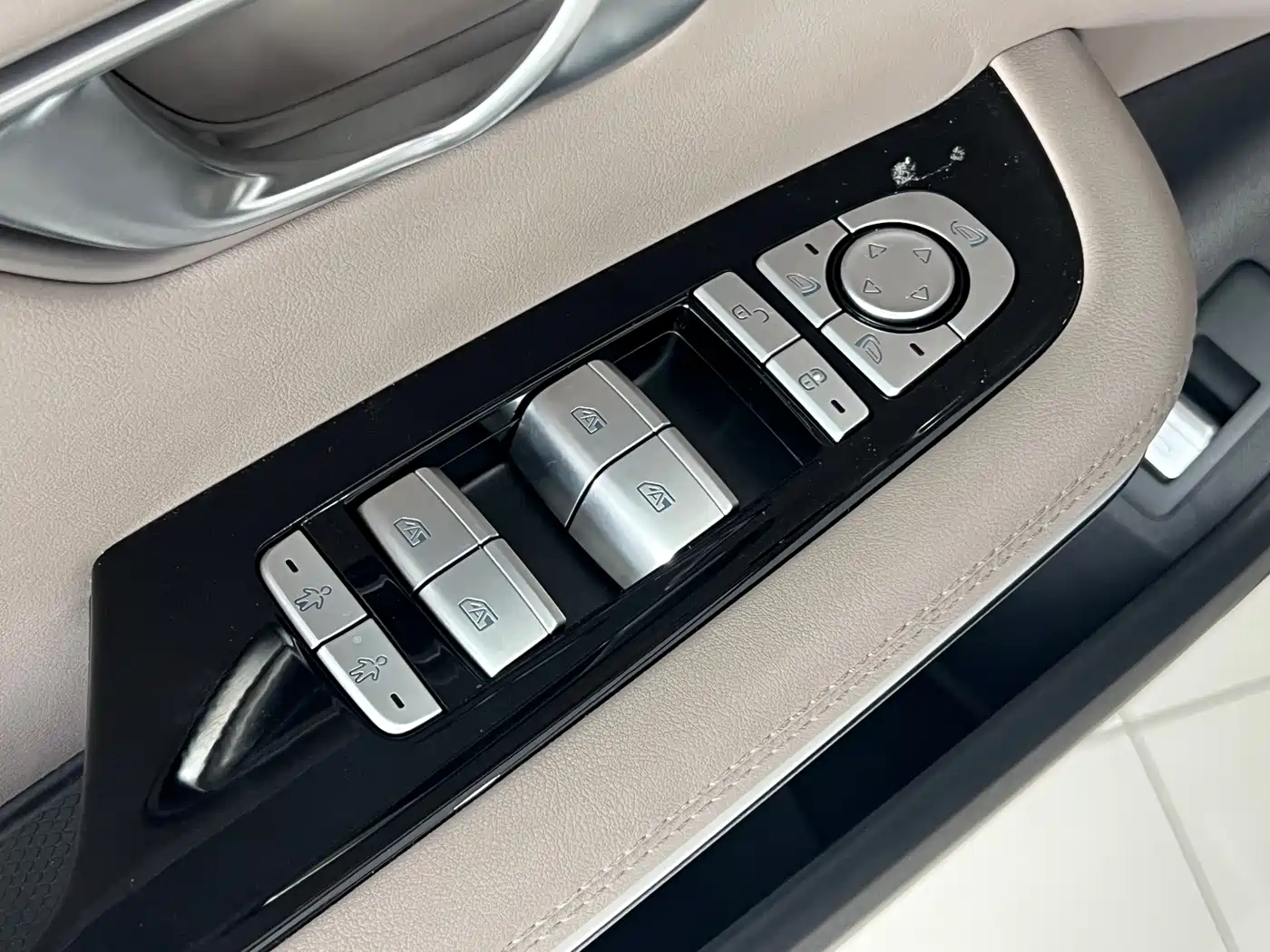 BYD Han 2025 DM-i Smart Driving Edition 125KM LiDAR Flagship фото 16
