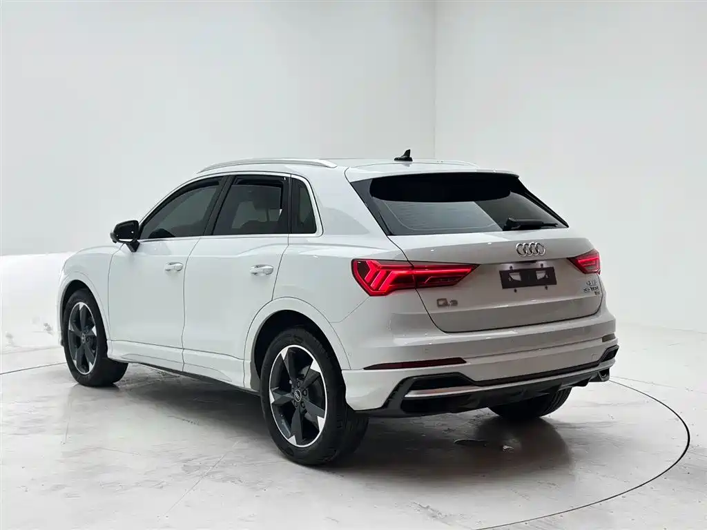 Audi Q3 2023 35 TFSI Fashion Dynamic (1.4T) фото 4