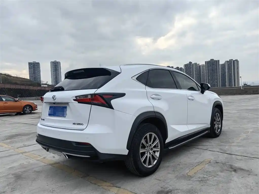 Lexus NX 2016 200 AWD F Sport фото 3