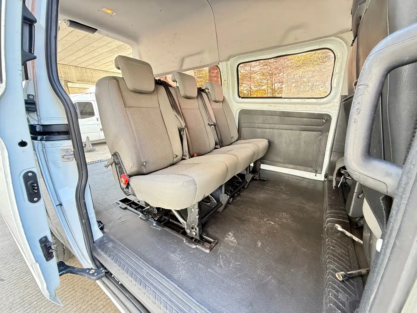Ford Transit 2018 2017 2.0T Diesel Multi-Purpose Commercial Vehicle Medium Wheelbase Medium Roof China IV