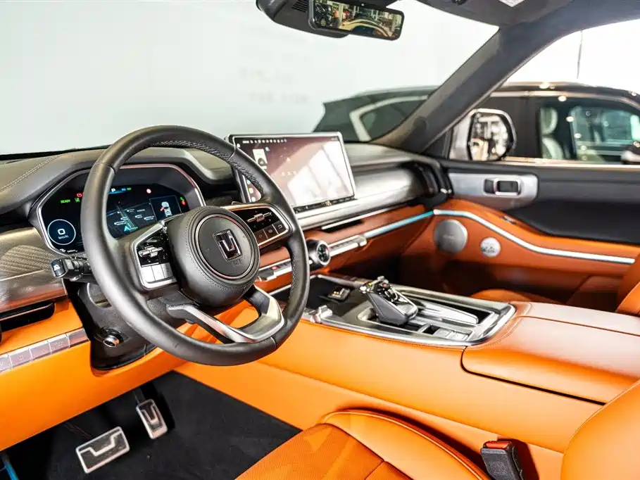 TANK TANK 700 NEW ENERGY