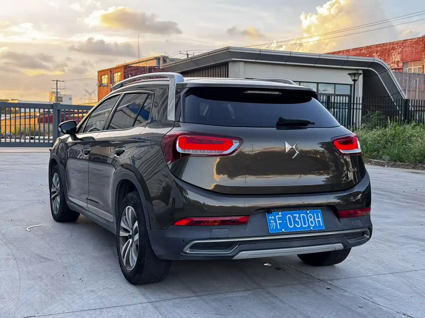 DS 6 2016 2014 1.6T Luxury Edition THP200
