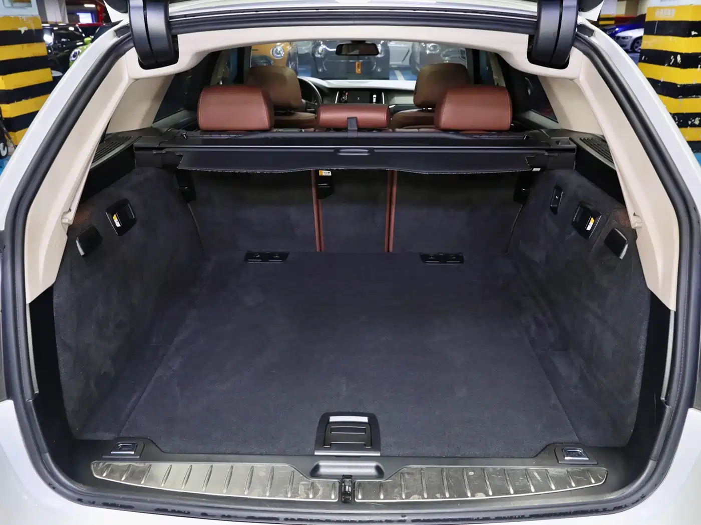 BMW 5 Series (Import) 2014 520i Touring фото 6