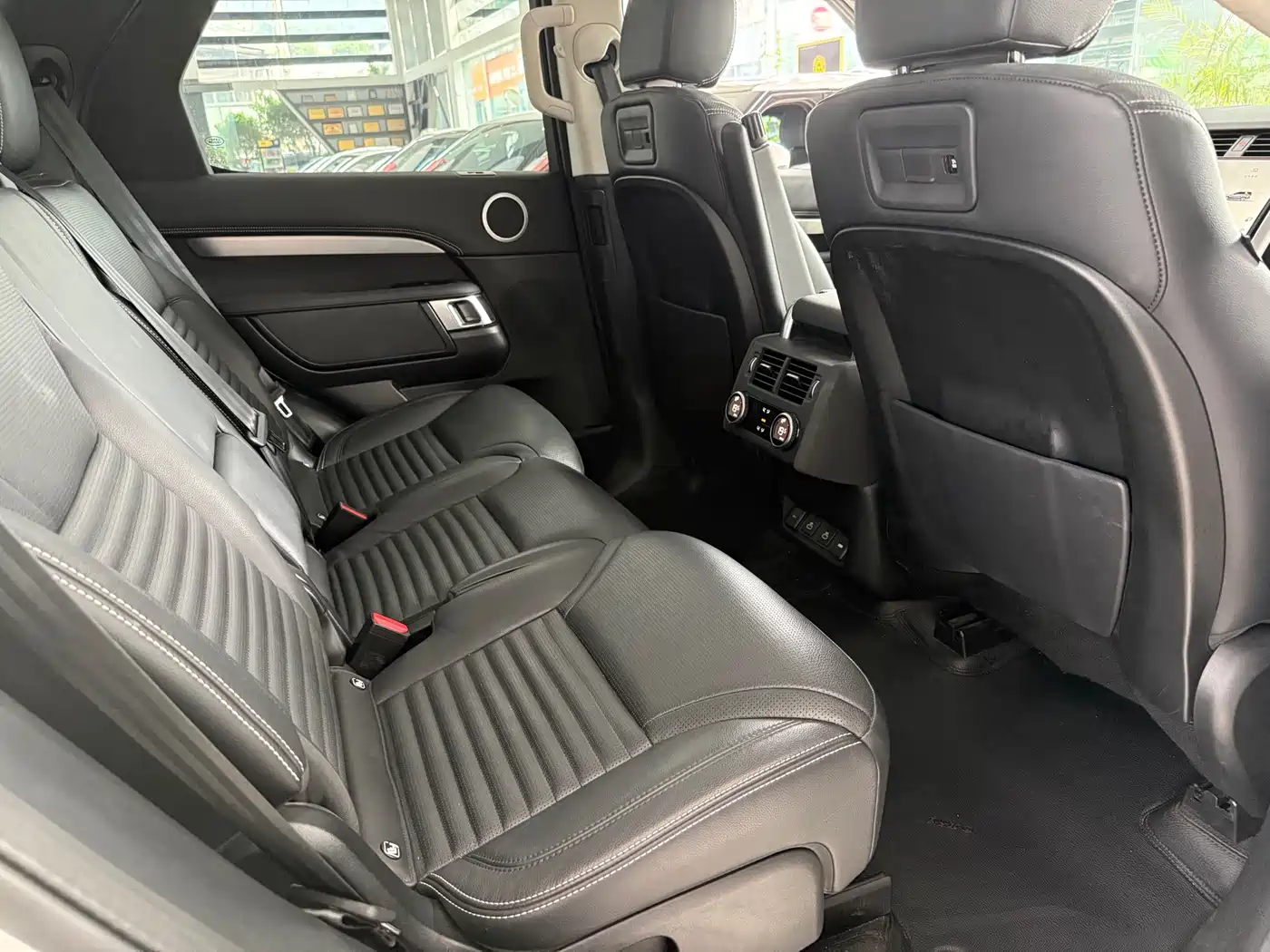 Land Rover Discovery 2021 360PS R-Dynamic S фото 14