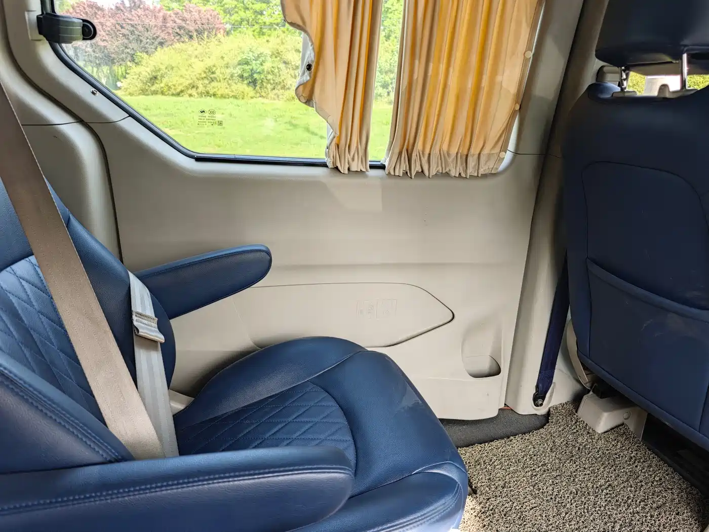 SAIC Maxus Maxus G10 2014 Model Year 2.0T Auto Executive фото 11