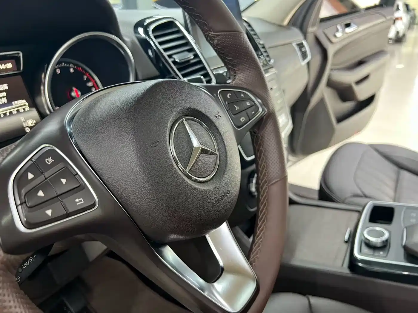 Mercedes-Benz GLE 2015 GLE 320 4MATIC фото 6