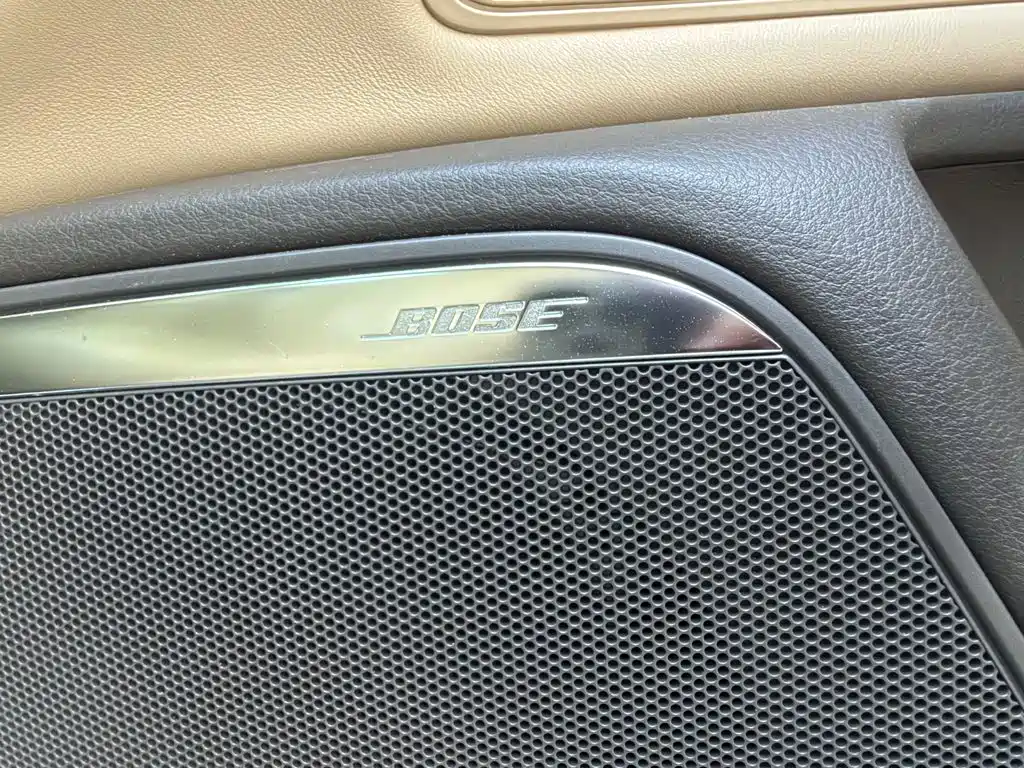 Фото 12 - Audi A6L