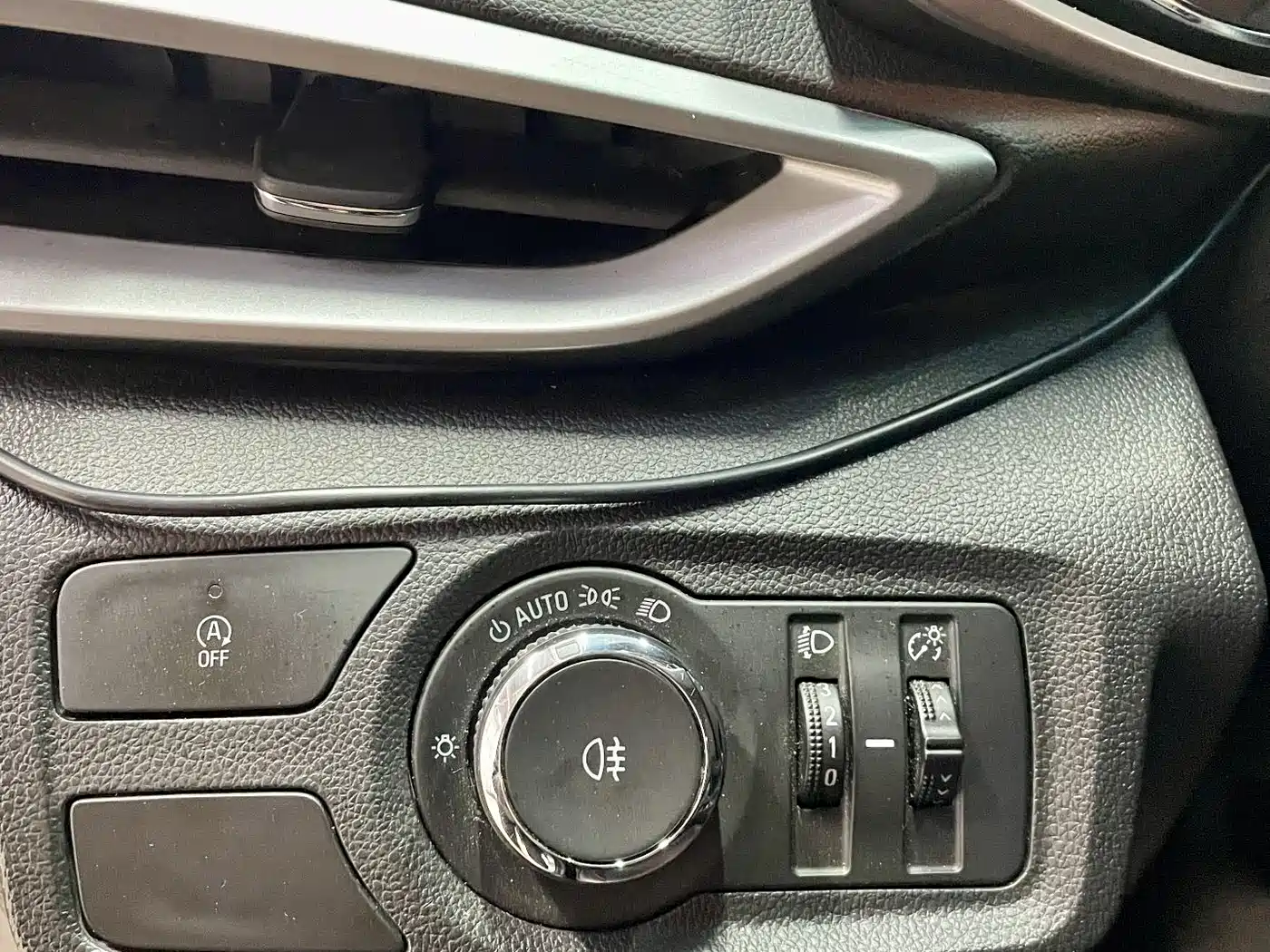 Chevrolet Volando 2019 Redline 530T Automatic Premium Enjoyment Edition (5+2 seater) China VI фото 17