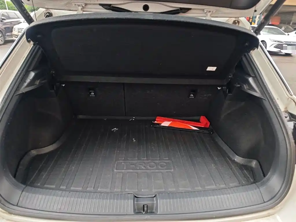 Volkswagen T-ROC 2023 300TSI DSG 2WD Dawn Edition фото 19