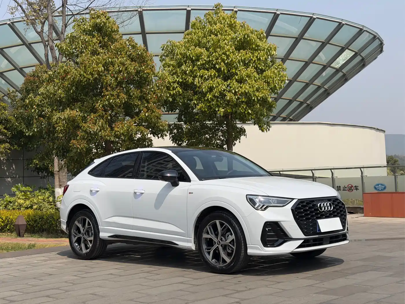 AUDI Q3 SPORTBACK