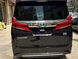 Фото 9 - Toyota Alphard