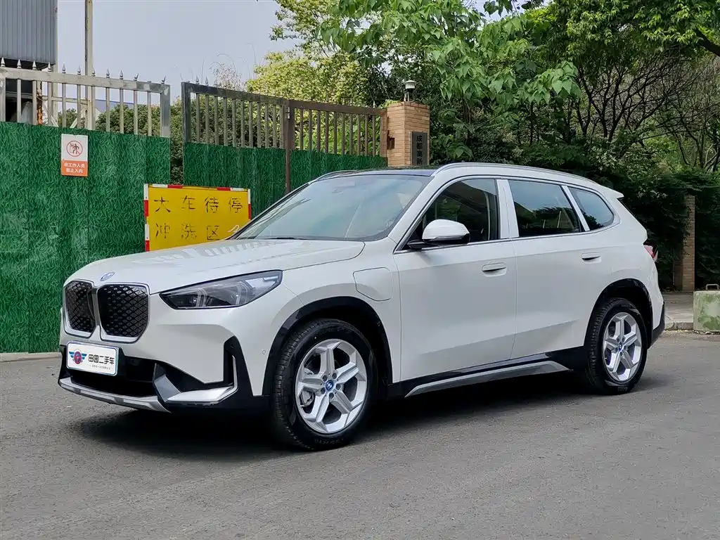 BMW iX1 2025 eDrive25L X Design Package