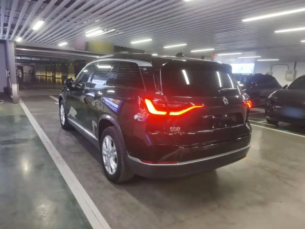 Фото 5 - NIO ES8