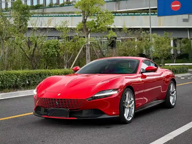 FERRARI ROMA