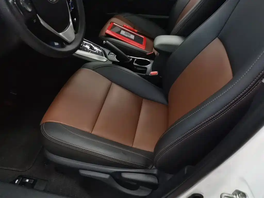 Toyota Corolla 2017 Facelift 1.2T S-CVT GL-i фото 15