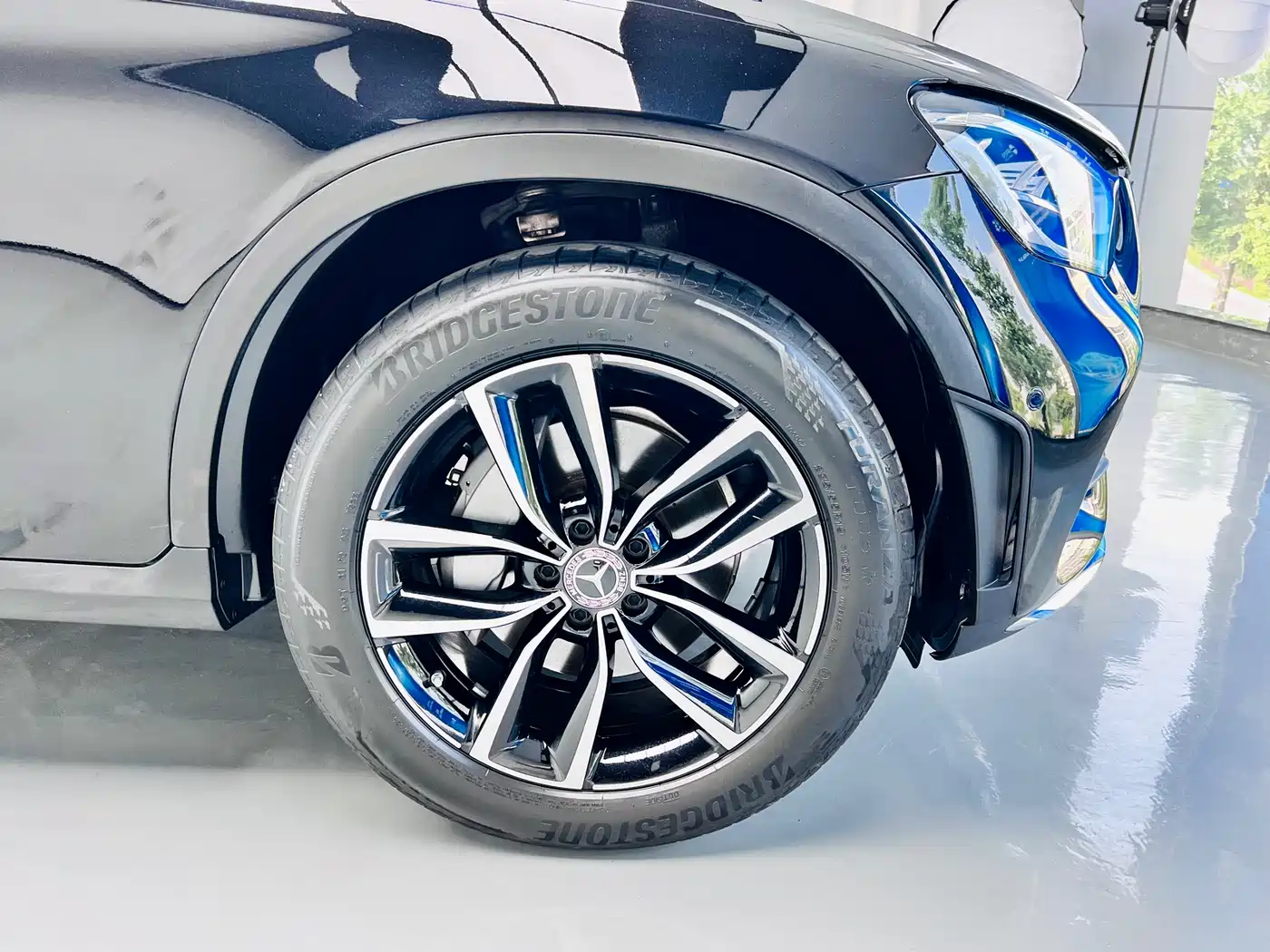 Mercedes-Benz GLC 2022 Model GLC 260 L 4MATIC Luxury Edition фото 4