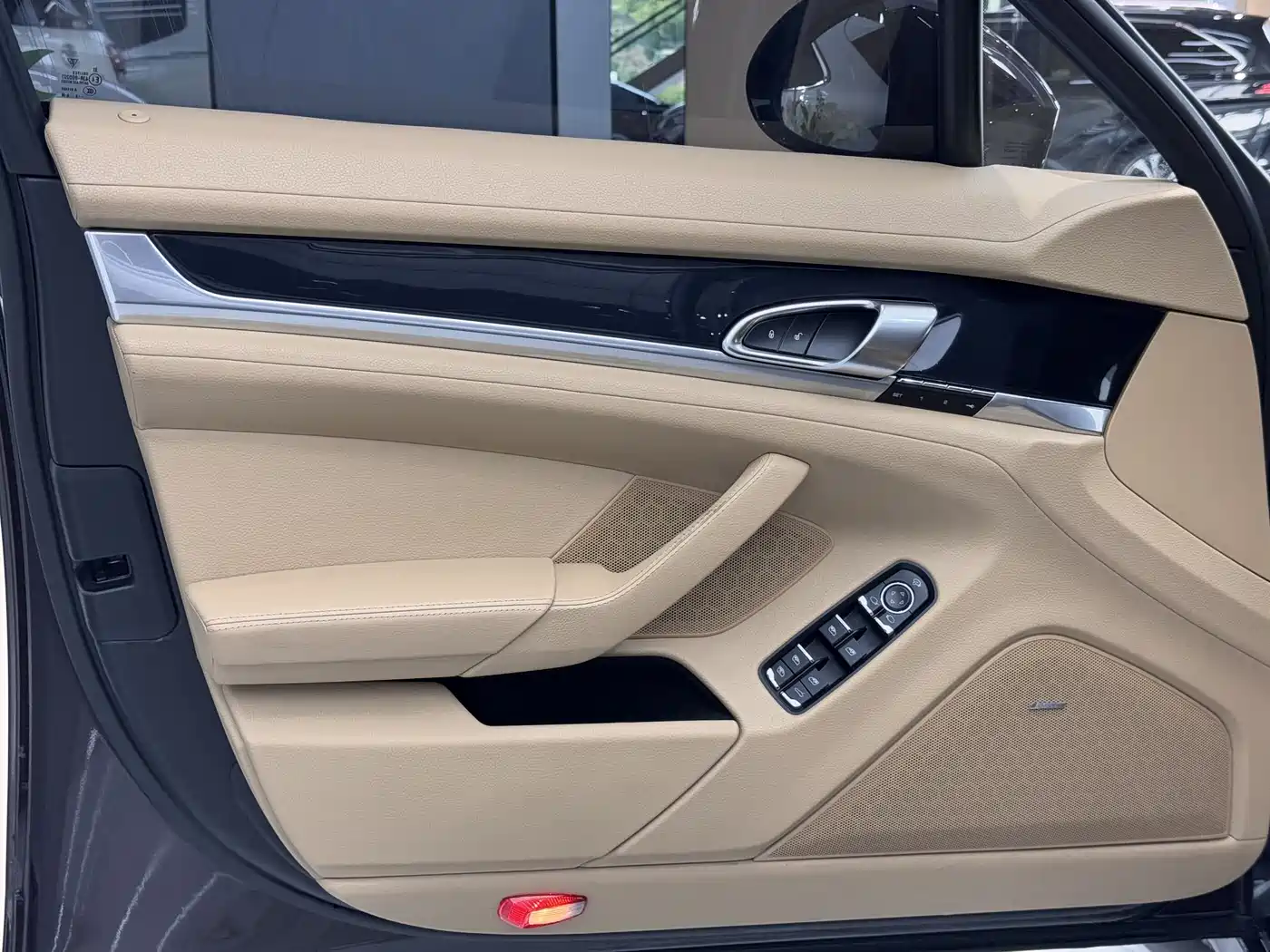 Porsche Panamera 2014 Panamera 3.0T фото 15