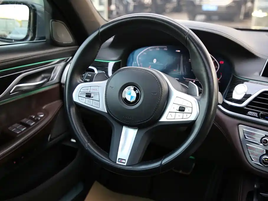 BMW 7 Series 2021 Model 730Li M Sport Package фото 11