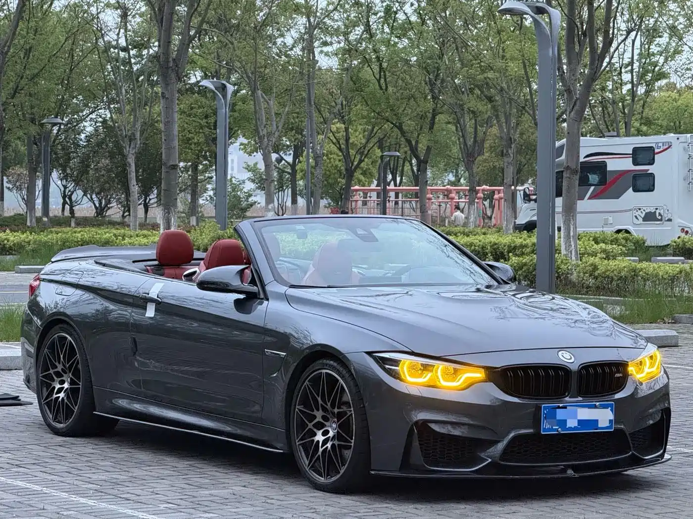 BMW M4 2018 M4 Convertible Coupe Fans Limited Edition фото 2
